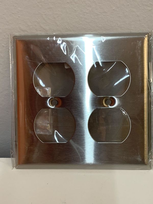 7722 COMMERCIAL 2GANG DUPLEX RECEPTACLE  METAL PLATE STAINLESS STEEL