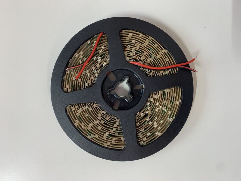 LBA-FR3528-60-24-3000K SMD3528 STRIP LIGHT 3000K Ra>80 24V 60 LED/M 4.8W/M 8MM PCB IP20 5 METER REEL 3M TAPE BACK DOUBLE END WIRE