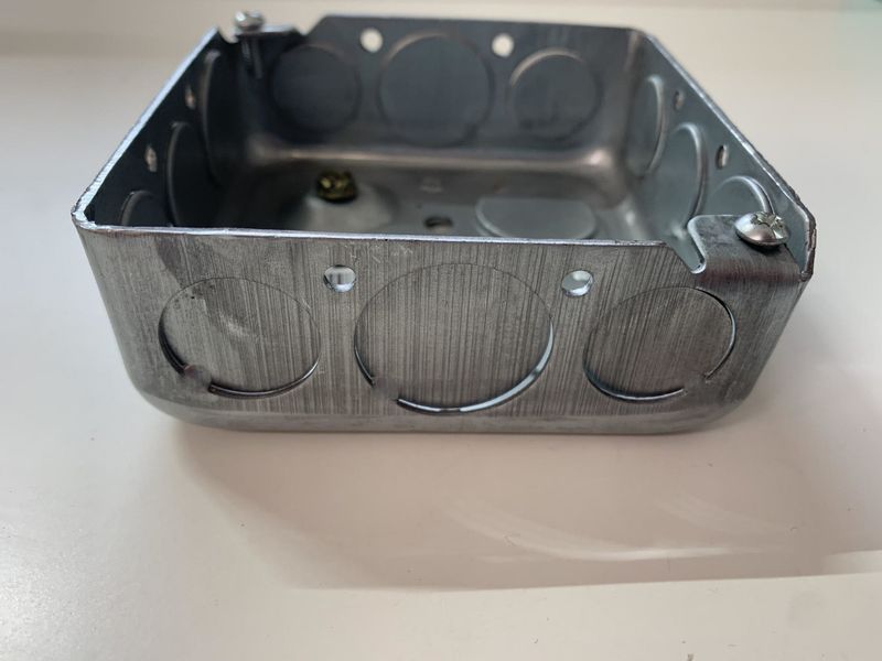 CAJA 4 X 4 KO 1/2-3/4 DEEP 1 1/2 B4453