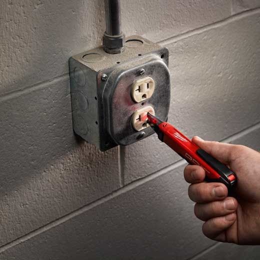 2202-20 VOLTAGE DETECTOR W/LIGHT VER2