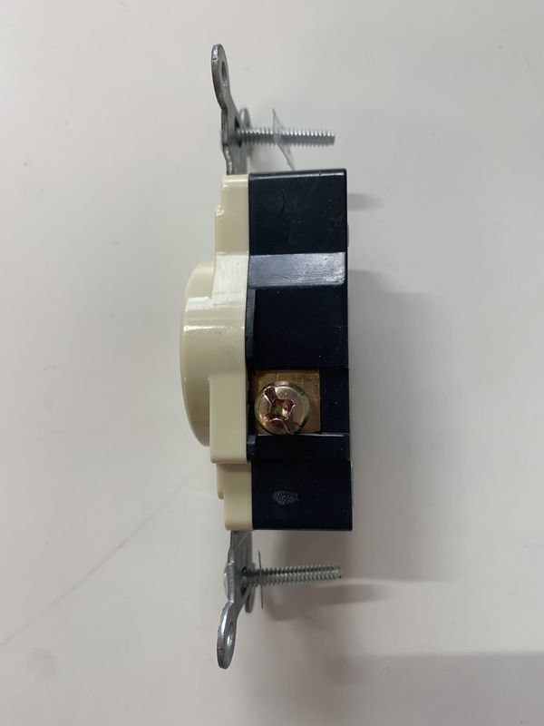 61160-I COMMERCIAL SINGLE RECEPTACLE 15AMP-250V 6-15IV