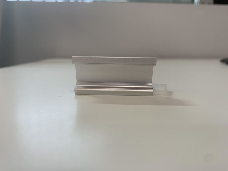 LBAP1715 ALUMINUM CHANNEL 2 MTS Material: Anodized aluminum  Diffuser: PMMA opal/frosted/clear Dimension: 17.2*15.3mm