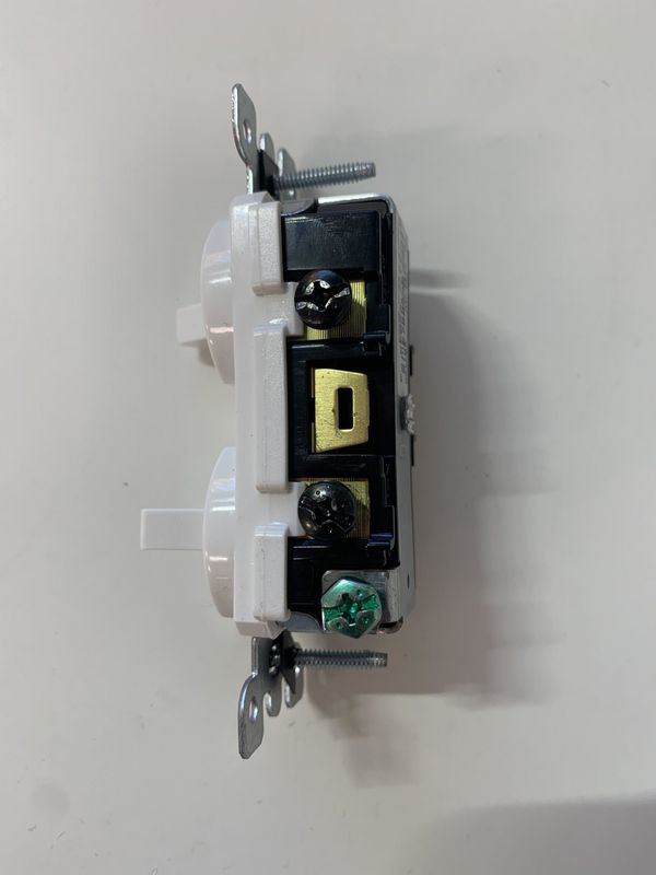 06 5224W SWITH DOBLE SILENCIOSO LEVITON 15AMP-120AMP/12-277 V WH