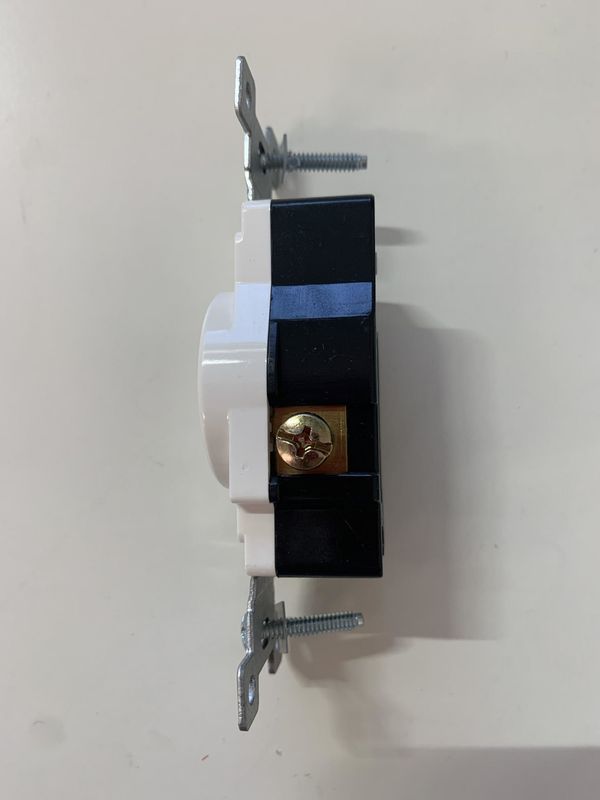 61210-W COMMERCIAL SINGLE RECEPTACLE 20AMP 250V 6-20R WH