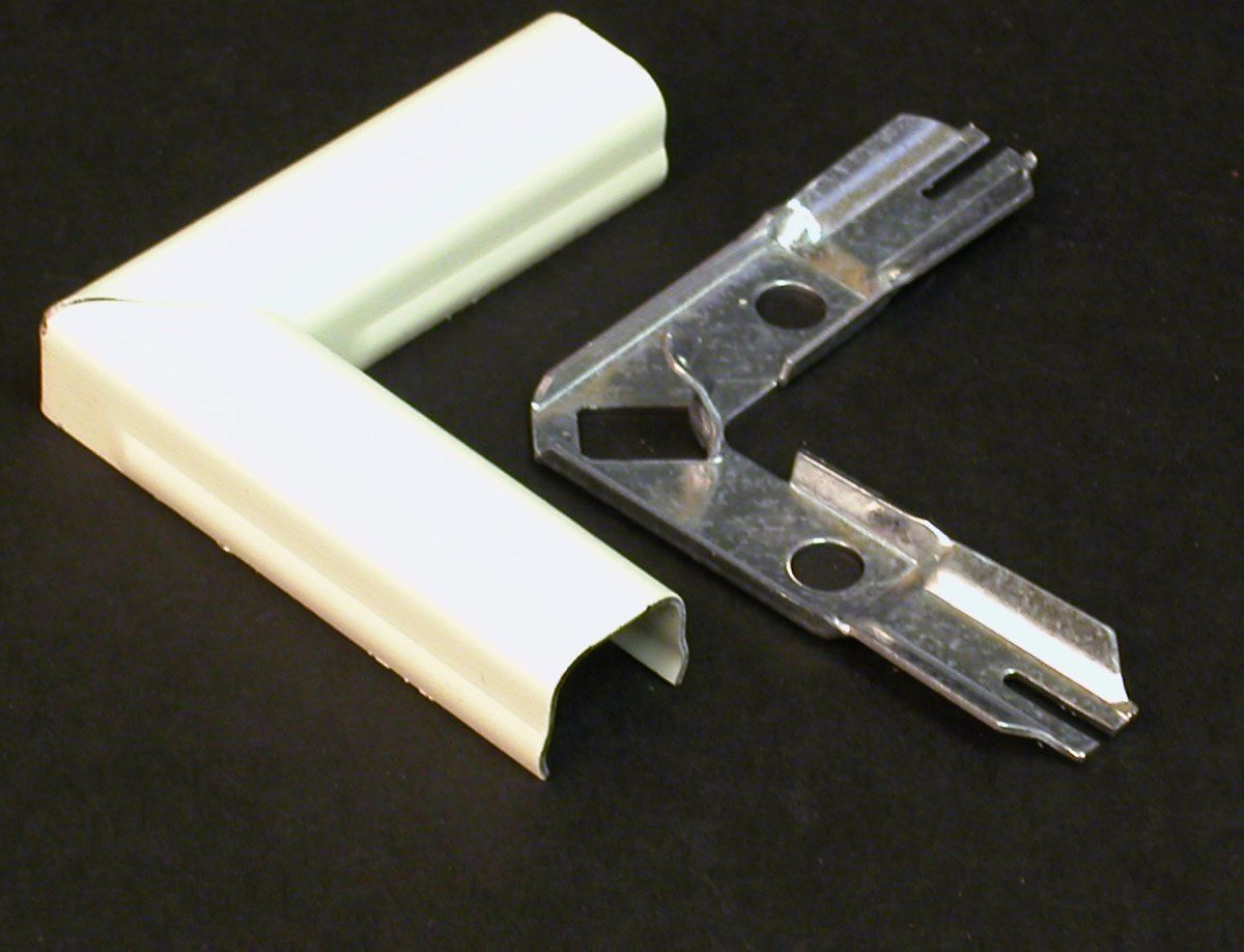 15-V511  STEEL FLAT ELBOW IVORY WIREMOLD IVORY