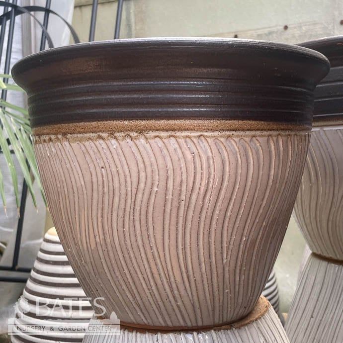 Pot Prairie Style Ipoh Sml 10.5x9 2-Tone Grey or White