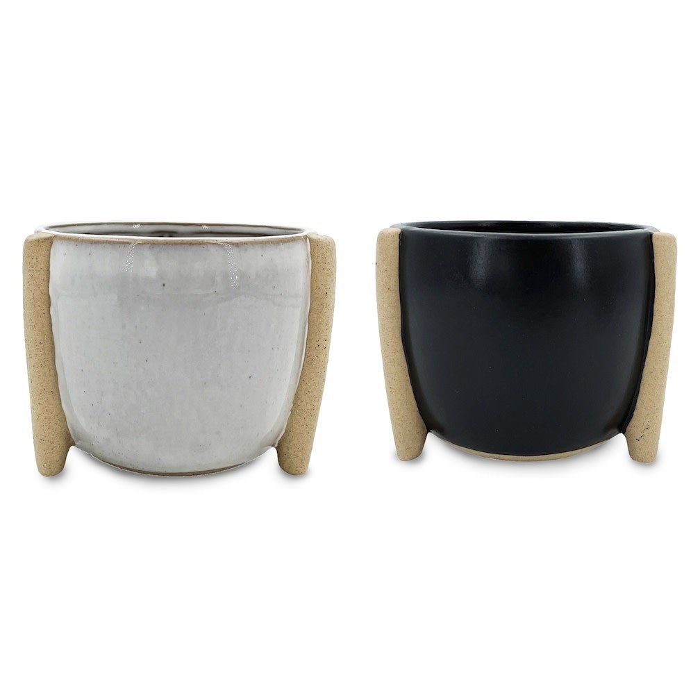 Pot Flying Buttress Bowl 4x3.75 Black/White