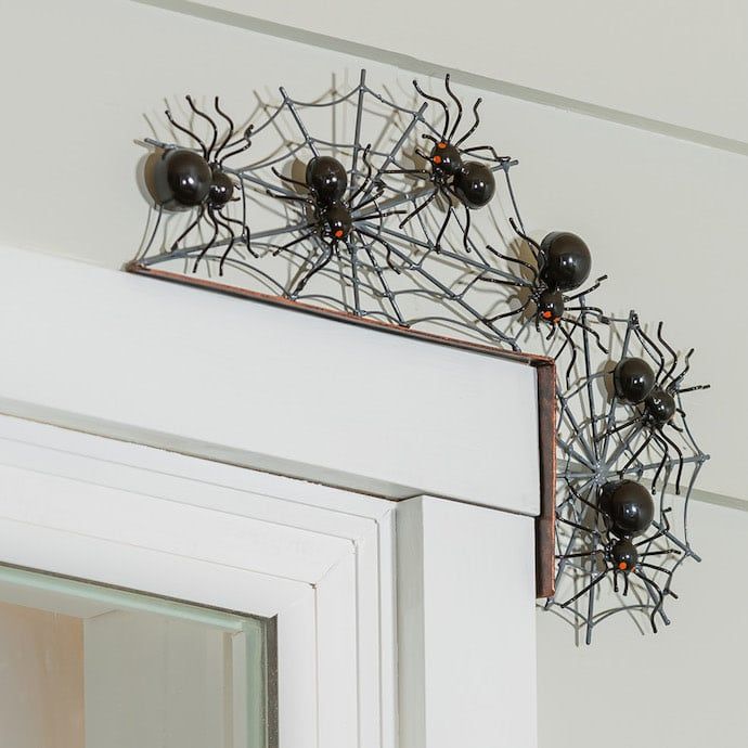 Halloween/Fall Decor Spider Door Crawler 9x13 Metal