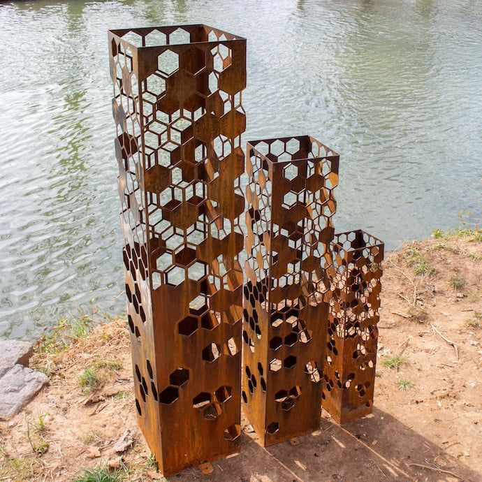 Garden Column Beehive/Honeycomb Sml 24&quot; Metal Locally Made
