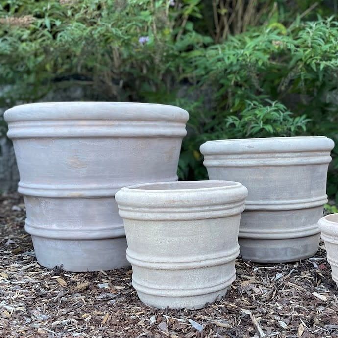 Pot Classic Rolled Rim Med 11x10 Antq or Reg Terracotta