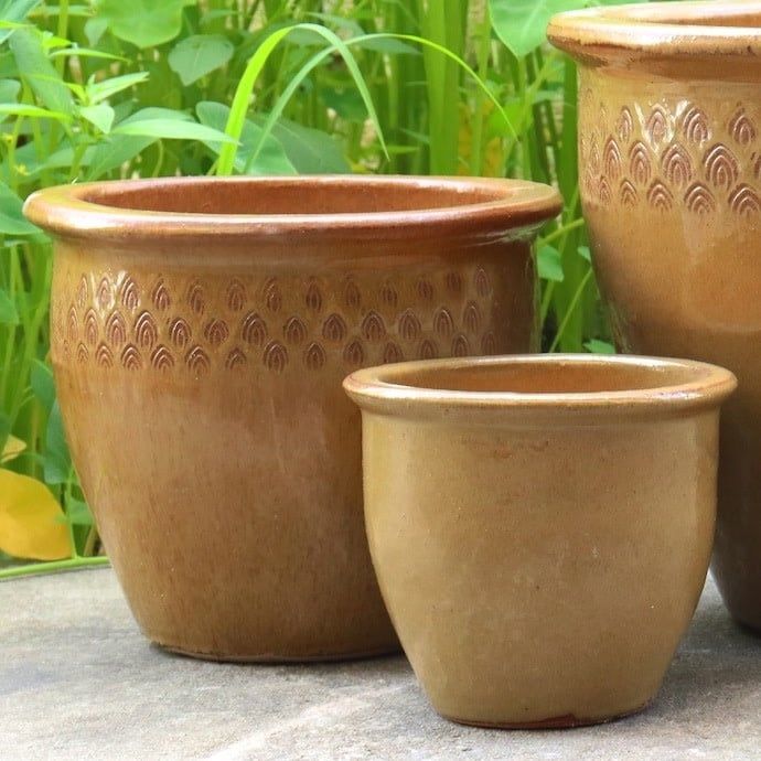 Pot Laila Jar w/Feathered Band Lrg 15x11 Latte