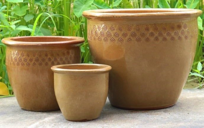Pot Laila Jar w/Feathered Band Lrg 15x11 Latte