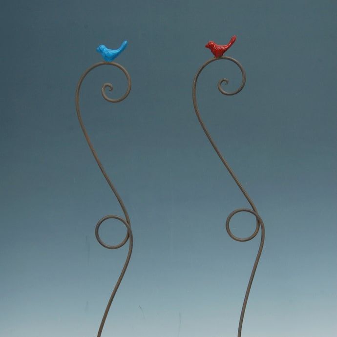 Garden Stake Bird w/Curled Stake Asst Metal 43H