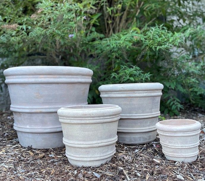 Pot Classic Rolled Rim Med 11x10 Antq or Reg Terracotta