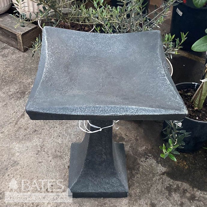 Birdbath One Piece Square Scooped 22hx15w