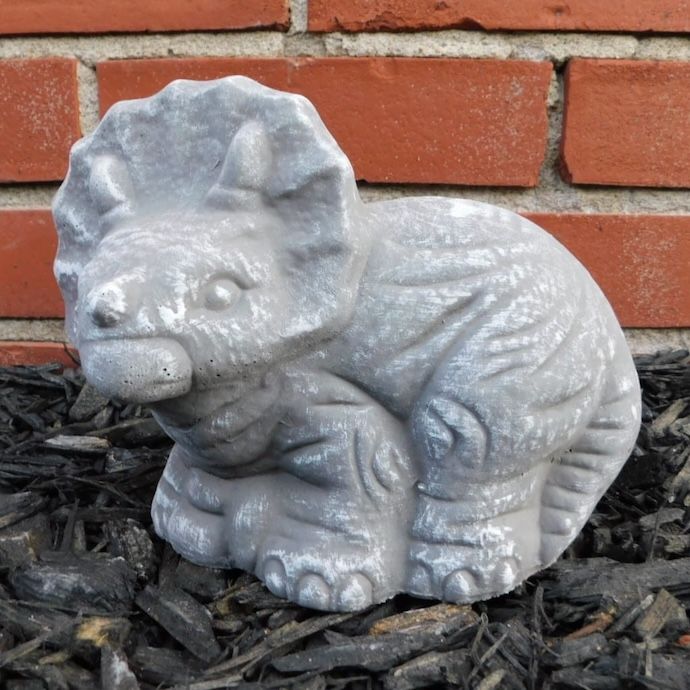 Statuary Baby Triceratops 8L