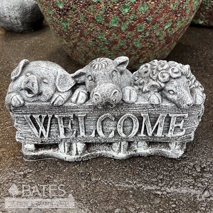 Statuary Welcome Barnyard Cow/Sheep/Pig Round 13L