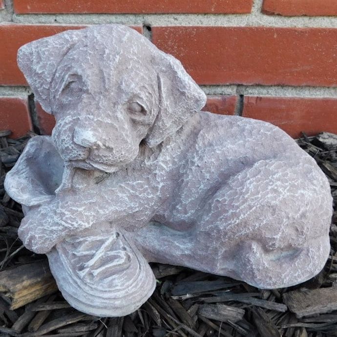 Statuary Puppy/Dog w/Shoe 8L