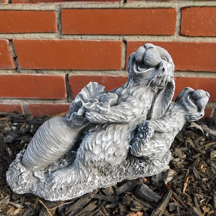 Statuary Rabbits Pulling Carrot 12L