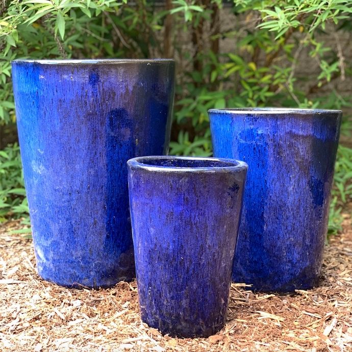 Pot Neptune Tall Cone Med 14x18 Asst