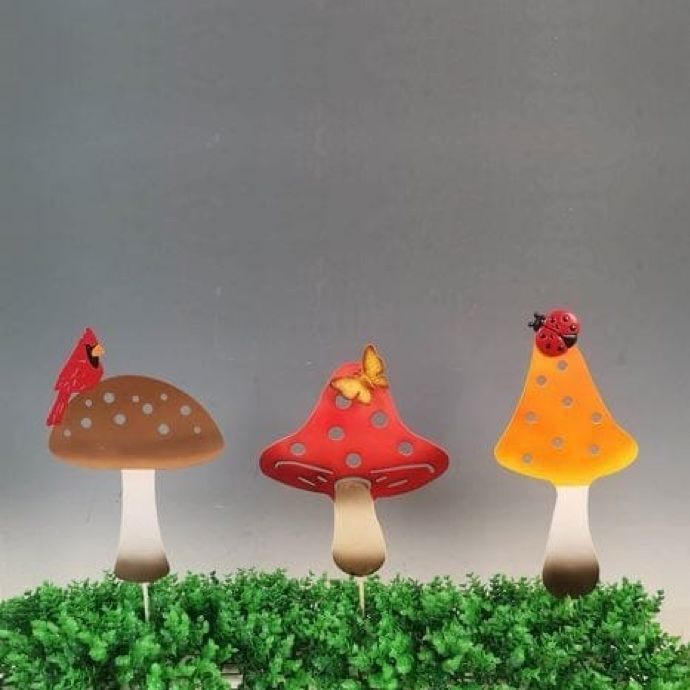 Garden Stake Toadstool/Mushroom w/Bird/Butterfly/Ladybug 19H Asst