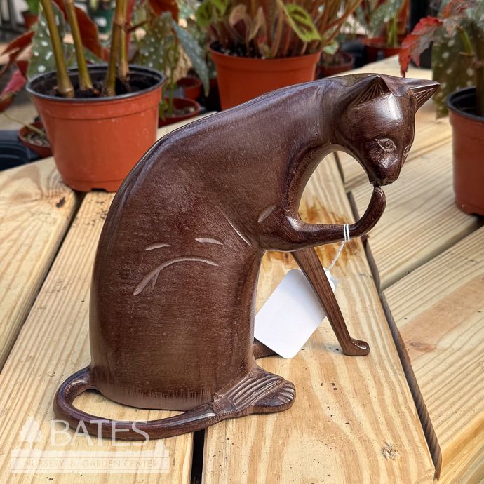 Statuary Coy Cat w/Extended Leg 8Lx4.5wx8.5H Aluminum w/Bronze Finish