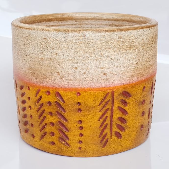 Pot Carved Thai Cylinder Sml 9x7.75 Asst