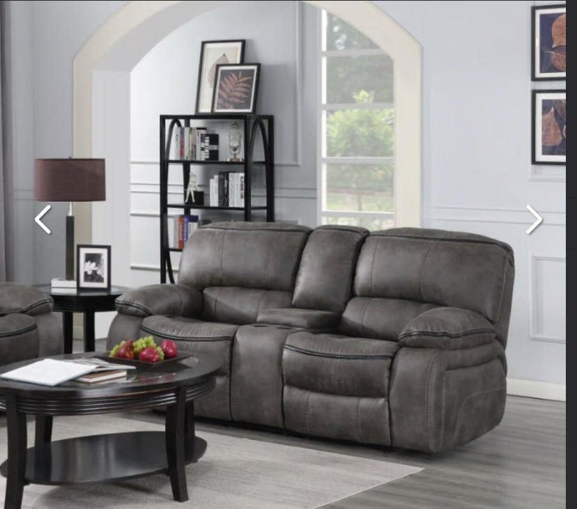 4500 Love Seat (Gray)