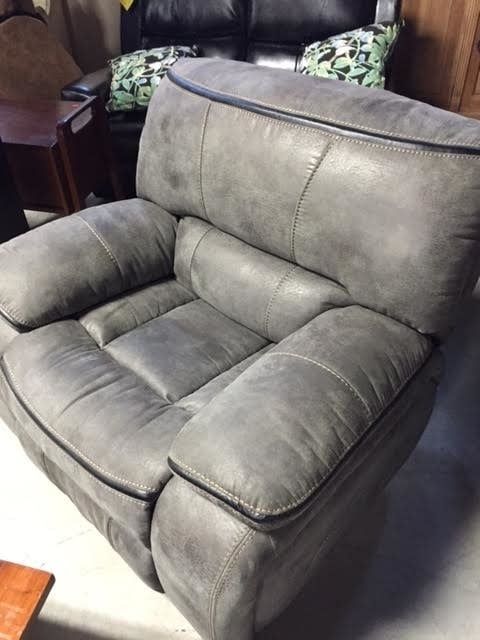 4500 Recliner (Gray)