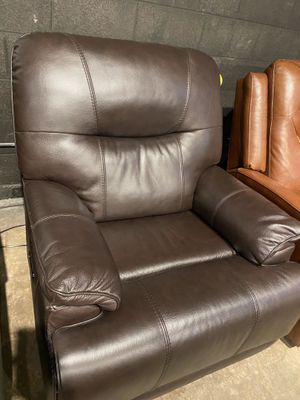 9126 Dark Brown Recliner 3-power