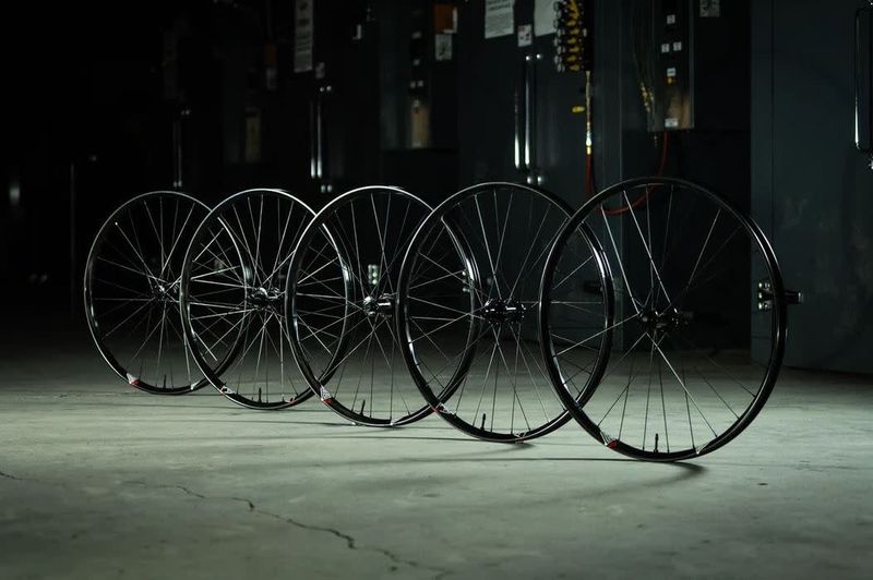 We Are One Convergence Wheelset (Boost) - I9 Hydra MicroSpline CL (Fuse 33mm 28H/Triad 30mm 32H CX-Ray)