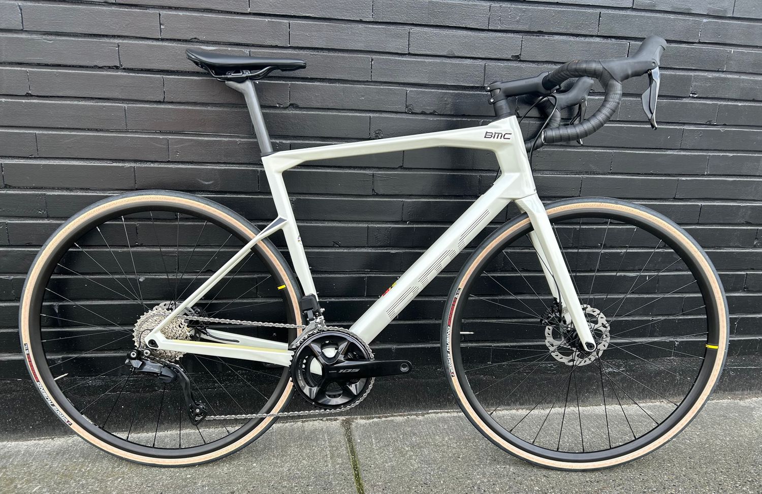 BMC Roadmachine THREE 105 Di2