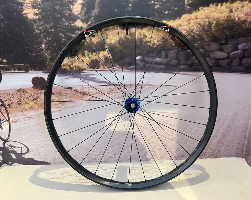 We Are One Convergence Wheels - I9 Hydra Blue MicroSpline CL (Triad 30mm 28H/Triad 30mm 32H Sapim Race)