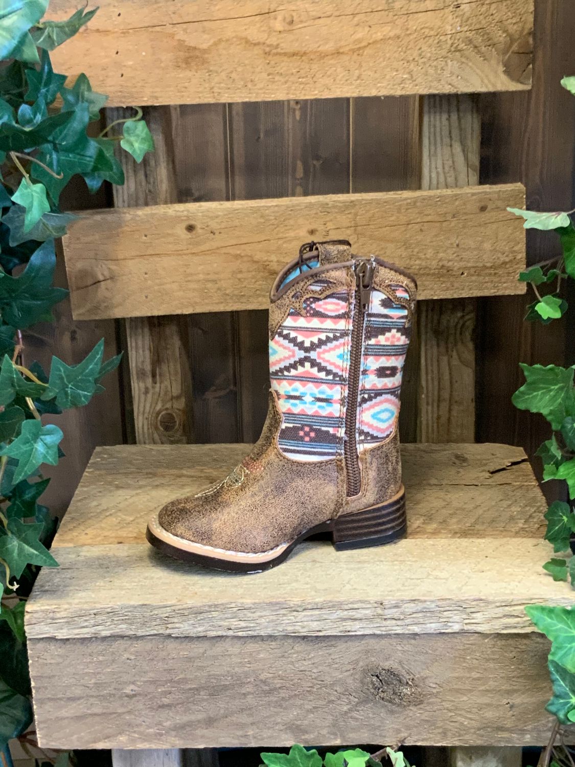 KID&#39;S BOOTS MEGAN, Style: 443001502, Size: 7.0