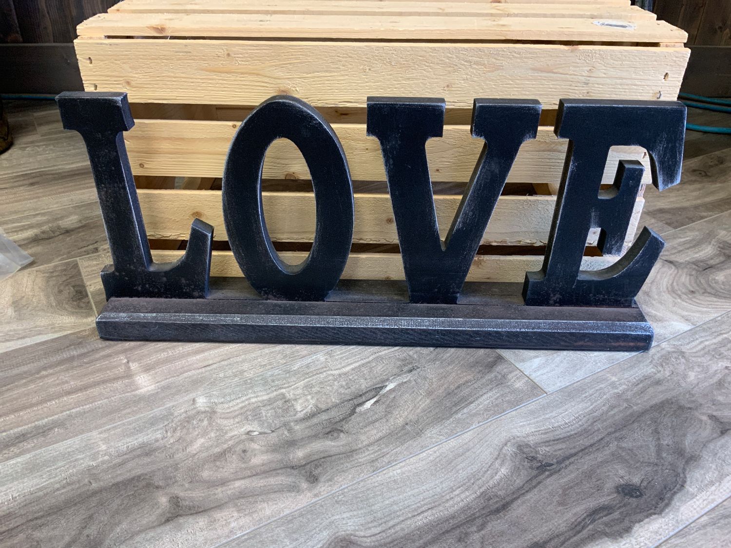 “LOVE” WOODEN LETTERS, Style: WOODEN