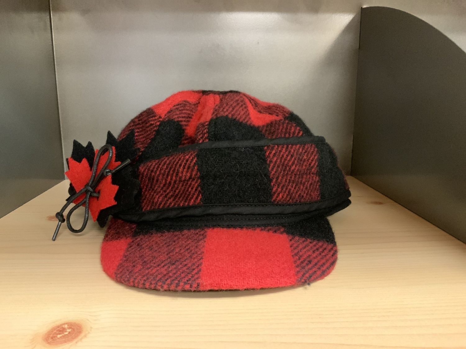CROWN CAP RED