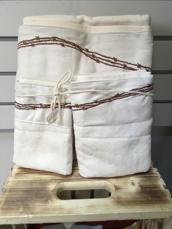 EMBROIDERED BARBWIRE TOWEL SET 3 PCE CREAM