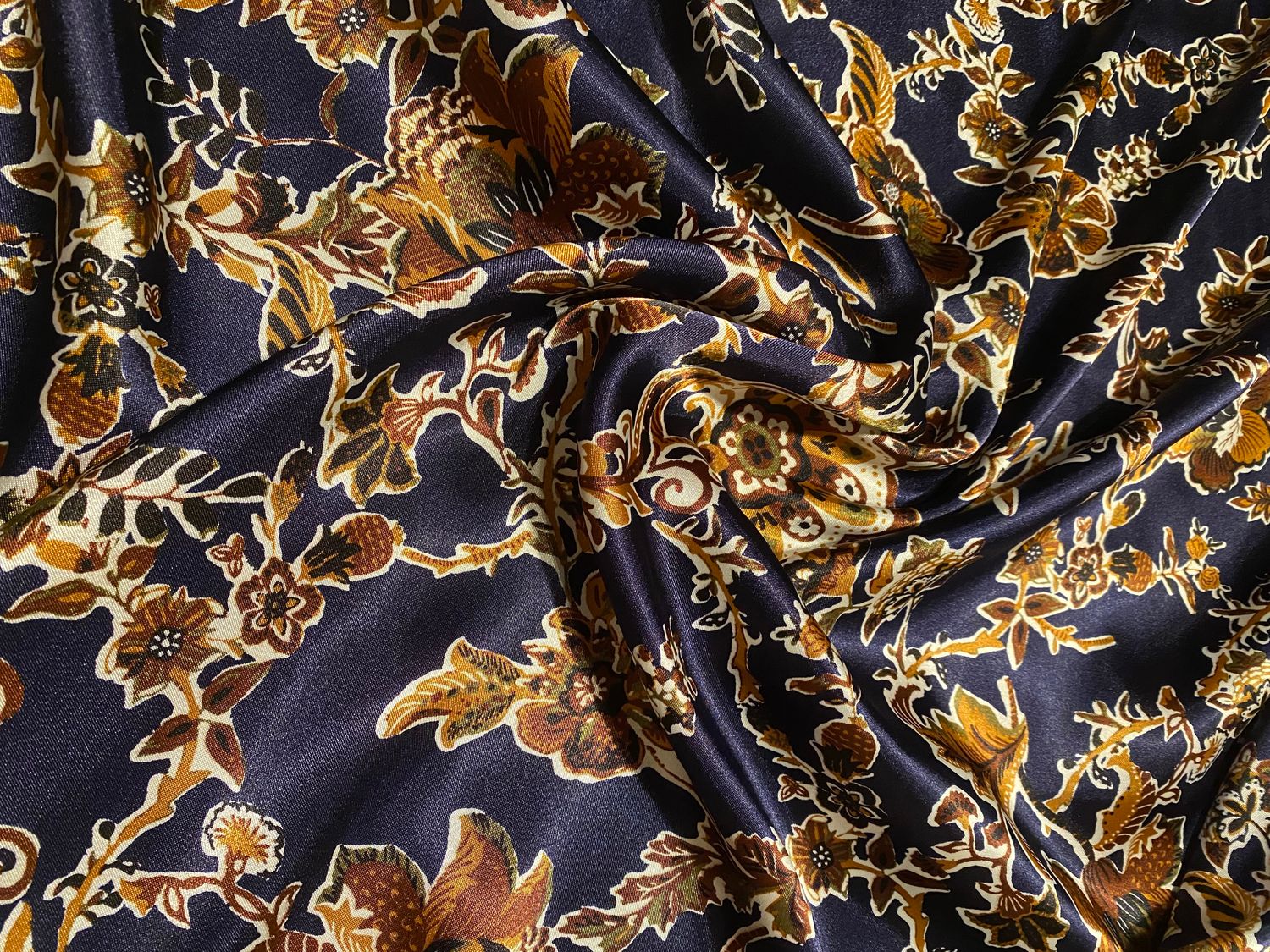 NAVY/GOLD WILD RAG, Size: 36x36
