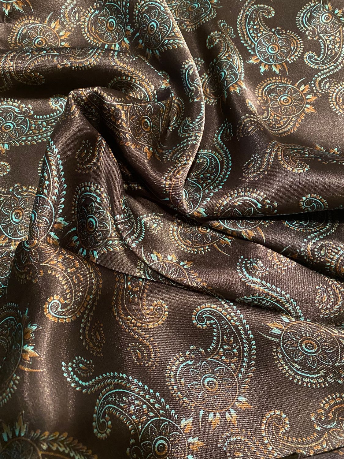 BROWN/TURQUOISE PAISLEY WILD RAG, Size: 36x36