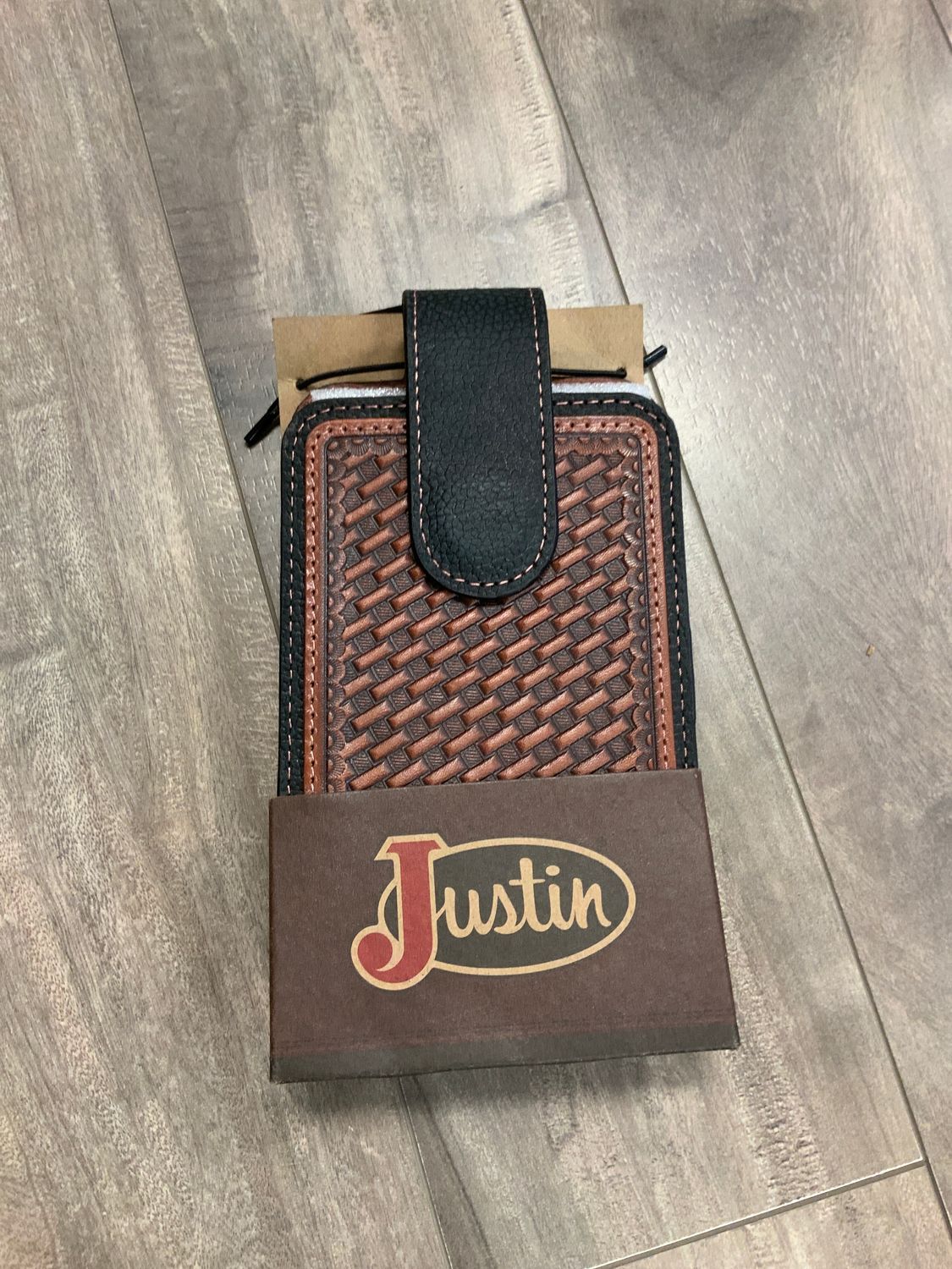 JUSTIN MEN’S BASKETWEAVE TOOLED CELL PHONE CASE, Style: Phone Case