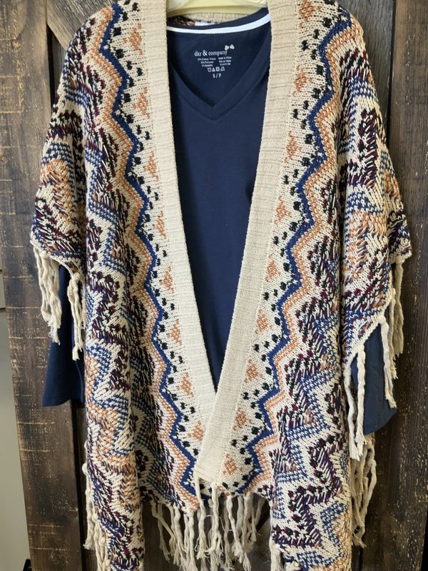 LADIES WAVY KNITTED  BEIGE KIMONO W/FRINGE
