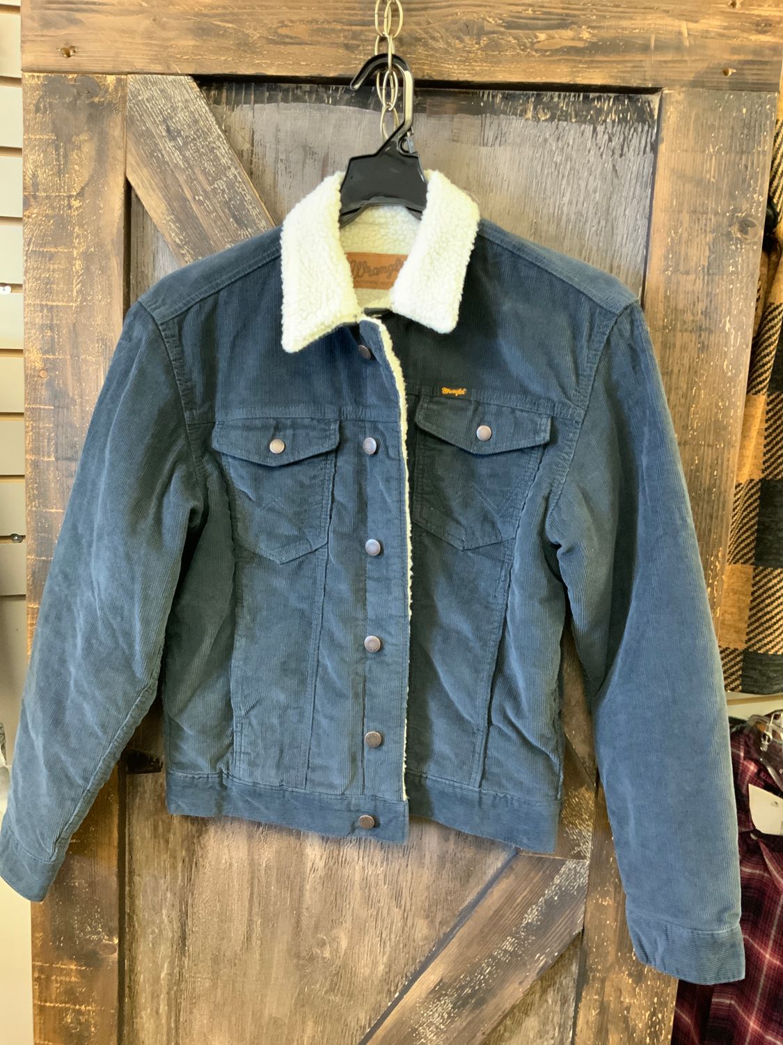 MEN’S WRANGLER OMBRE BLUE CORDOROY SHERPA LINED JACKET, Size: S