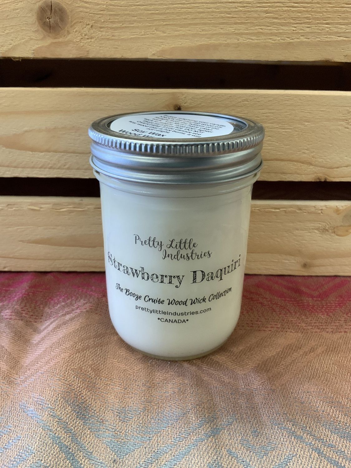 PRETTY STRAWBERRY DAQUIRI WOOD WICK CANDLE