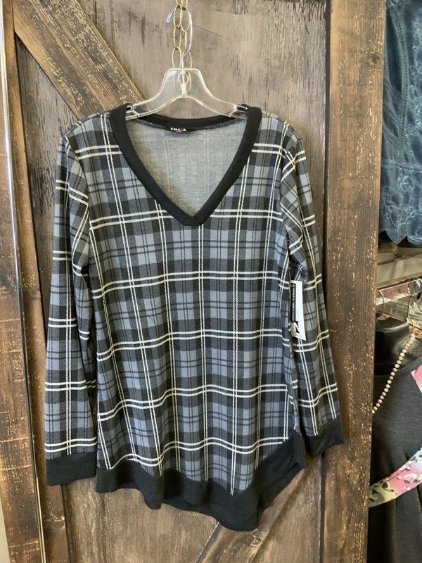 LADIES VNECK BLACK/CHARCOAL PLAID L/S TOP