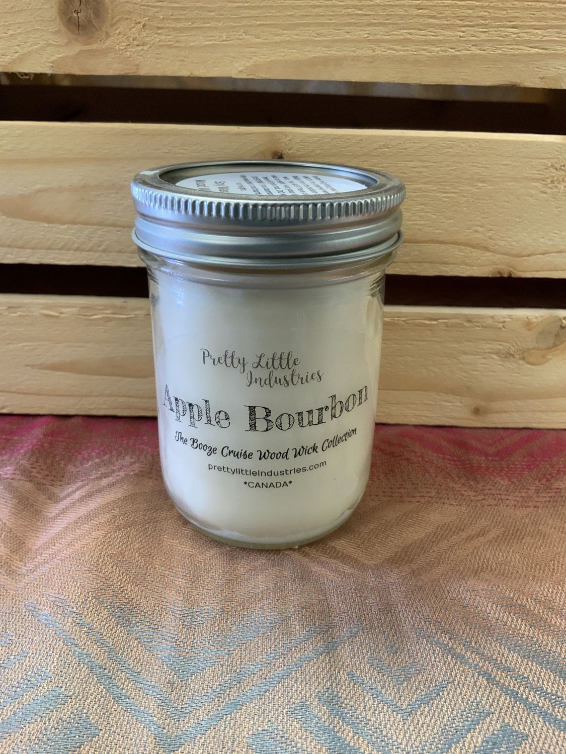 PRETTY APPLE BOURBON WOOD WICK CANDLE