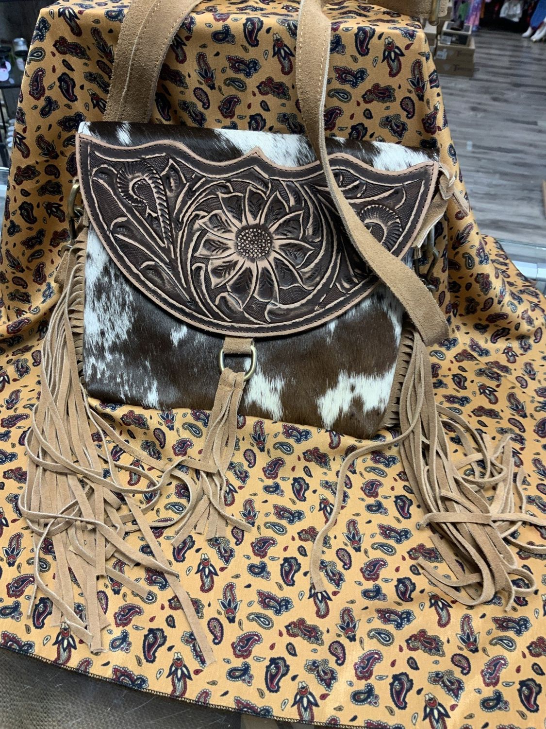 AB HOH CROSSBODY W/FRINGE PURSE  COW HIDE/TAN