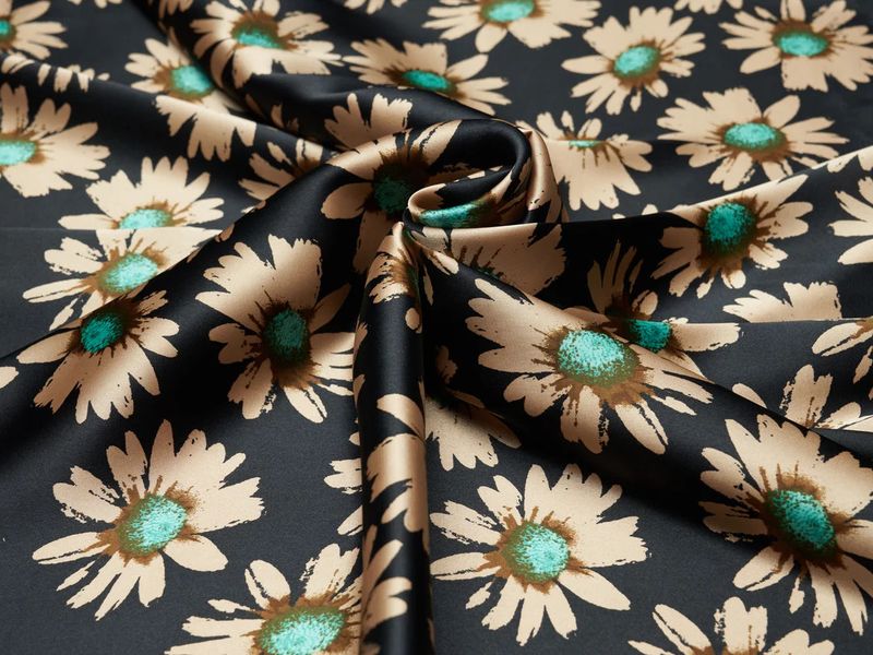 DAISY FLORAL PRINT WITH TURQUOISE ON BLACK WILD RAG