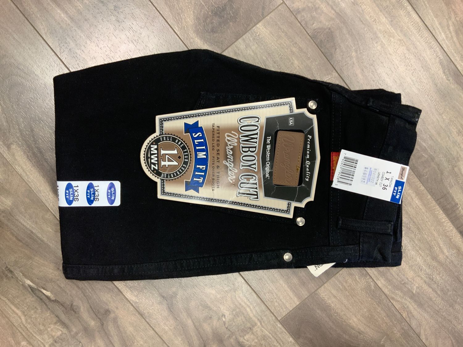 WRANGLER SLIM FIT BLACK, Style: 14MWZWK, Size: 1 X 36
