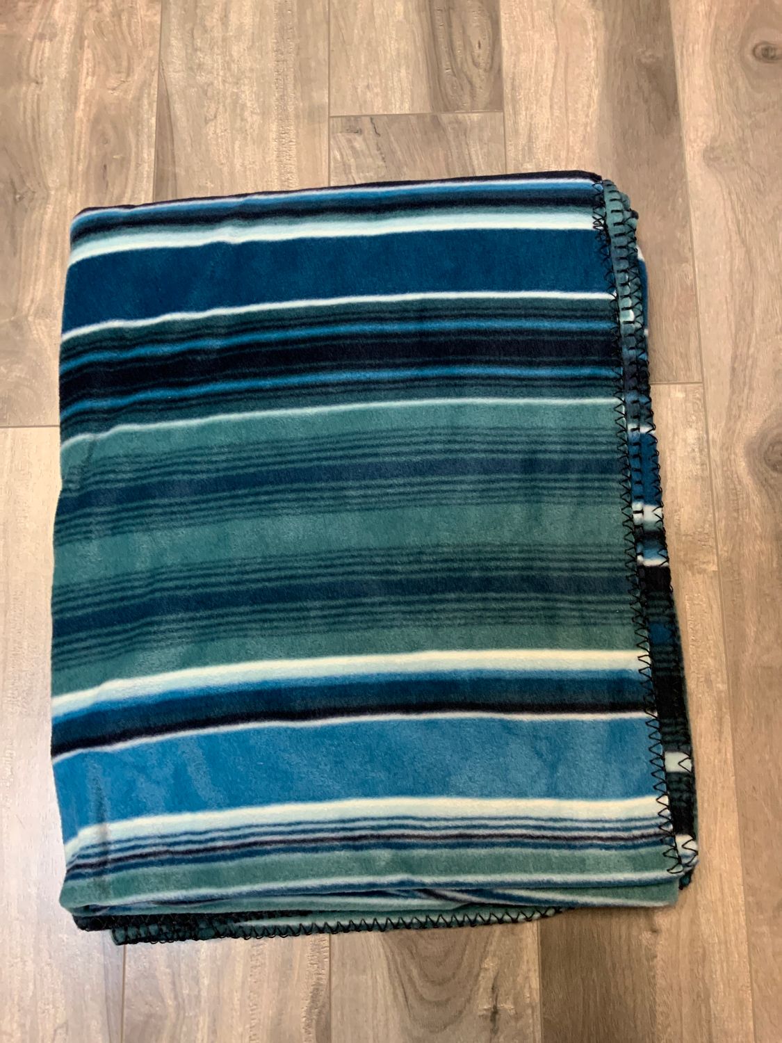 NATIVE PATTERN SERAPE BLUE FLEECE BLANKET, Size: 60 X 72