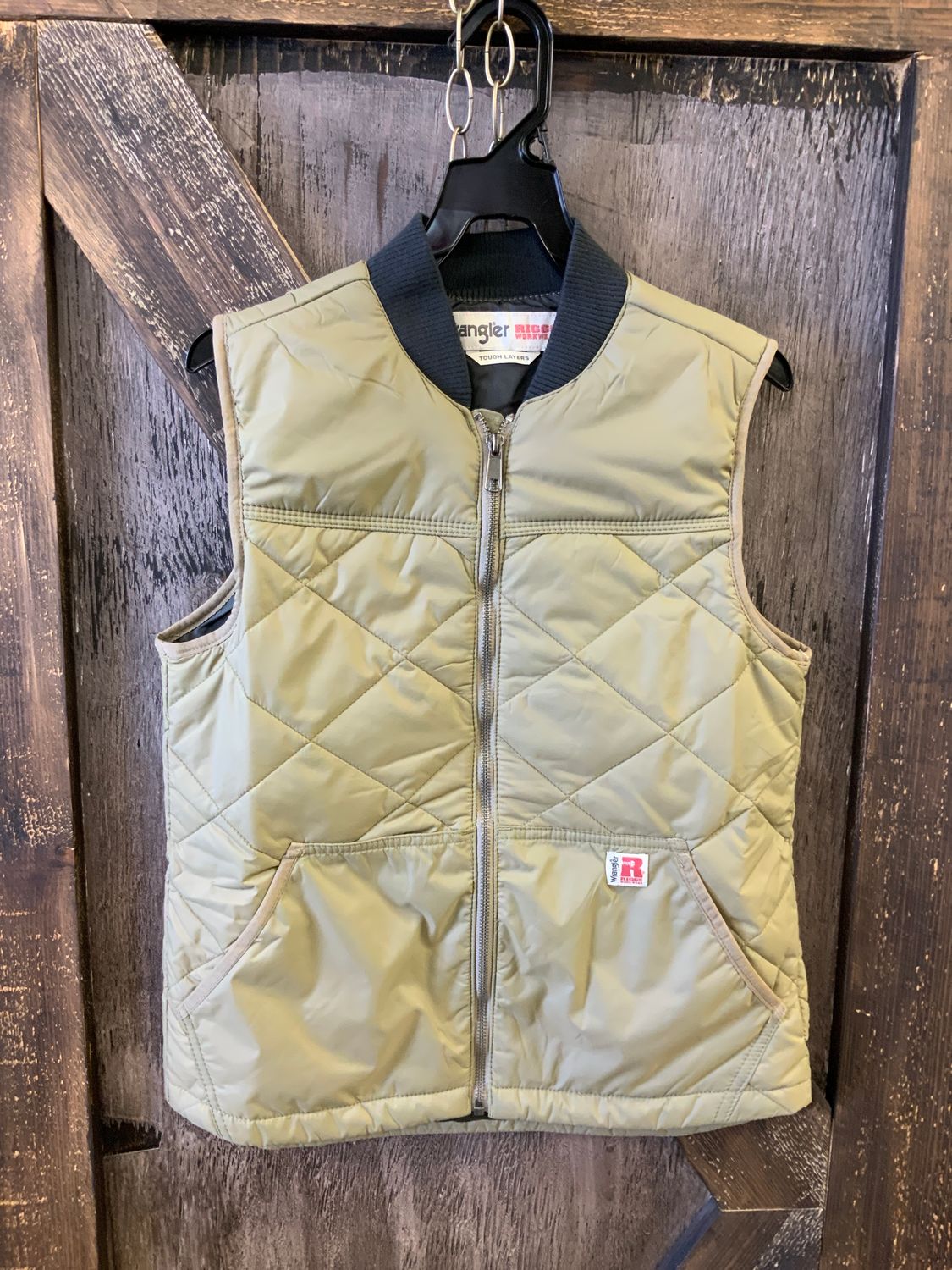 MEN’S WRANGLER TAN TOUGH LAYERS PUFFER VEST, Size: XS